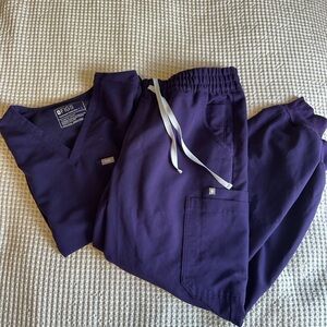 Figs scrubs set- size large